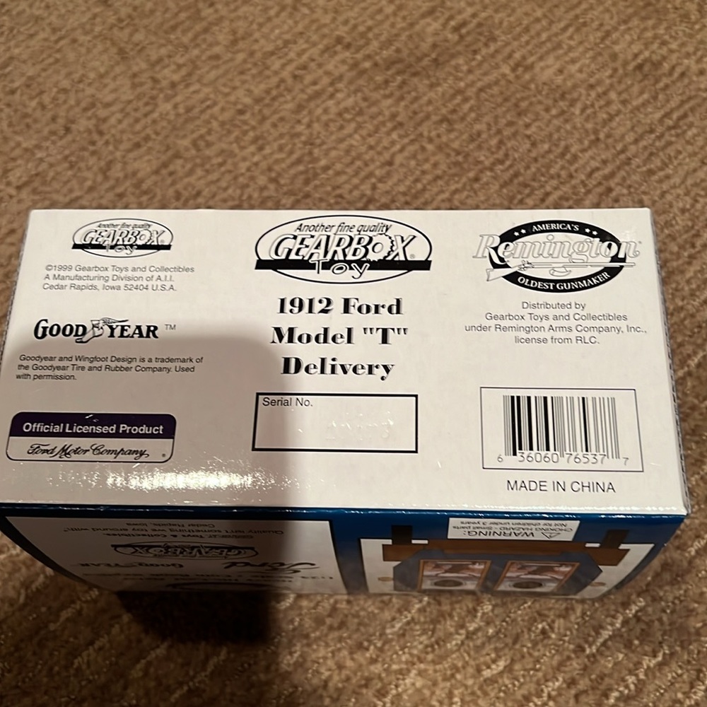 1999 REMINGTON Country/Gear Box 1912 FORD Coin Bank New in box - Picture 3 of 7
